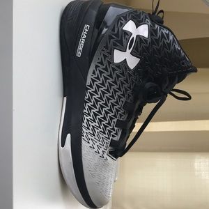 Men’s Under Armour basketball shoes